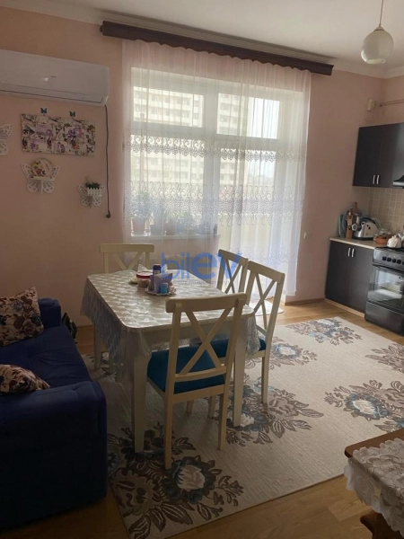 Satış 3 otaqlı Köhnə Tikili bina evi  95m², Bakı