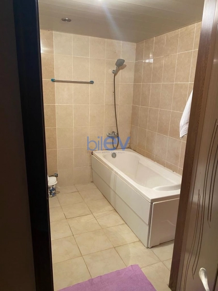 Satış 3 otaqlı Köhnə Tikili bina evi  95m², Bakı