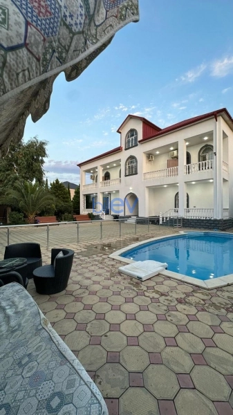 Satış 8 otaqlı Bağ evi  450m², Bakı