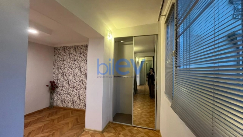 Satış 3 otaqlı Köhnə Tikili bina evi  81m², Bakı