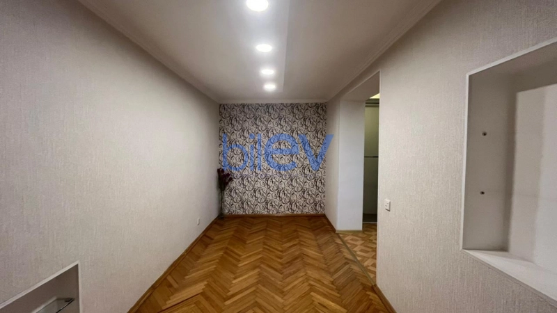 Satış 3 otaqlı Köhnə Tikili bina evi  81m², Bakı