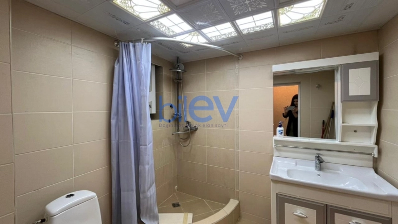 Satış 3 otaqlı Köhnə Tikili bina evi  81m², Bakı