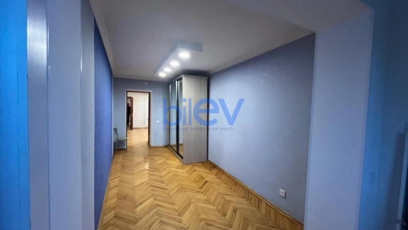Satış 3 otaqlı Köhnə Tikili bina evi  81m², Bakı