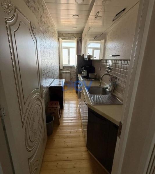 Satış 2 otaqlı Köhnə Tikili bina evi  51m², Bakı