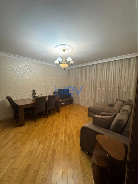 Satış 4 otaqlı Köhnə Tikili bina evi  100m², Bakı