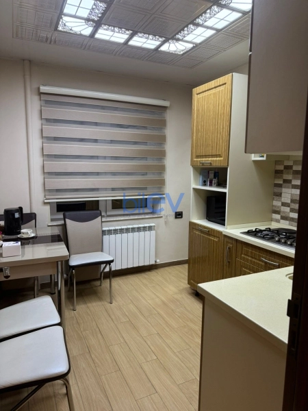 Satış 4 otaqlı Köhnə Tikili bina evi  100m², Bakı