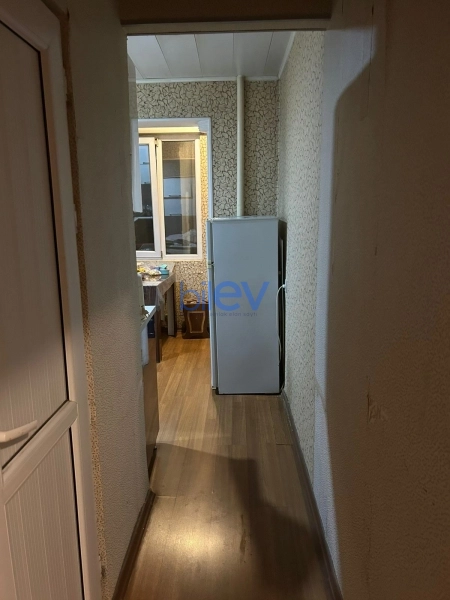 Satış 2 otaqlı Köhnə Tikili bina evi  67m², Bakı