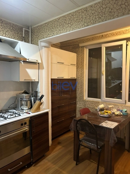 Satış 2 otaqlı Köhnə Tikili bina evi  67m², Bakı