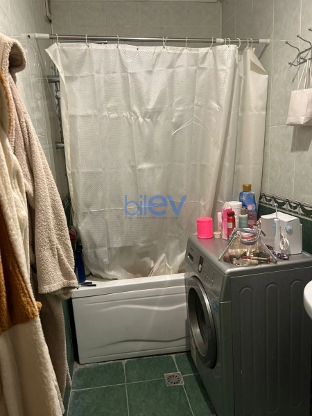 Satış 2 otaqlı Köhnə Tikili bina evi  67m², Bakı