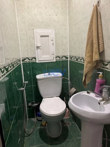 Satış 2 otaqlı Köhnə Tikili bina evi  67m², Bakı