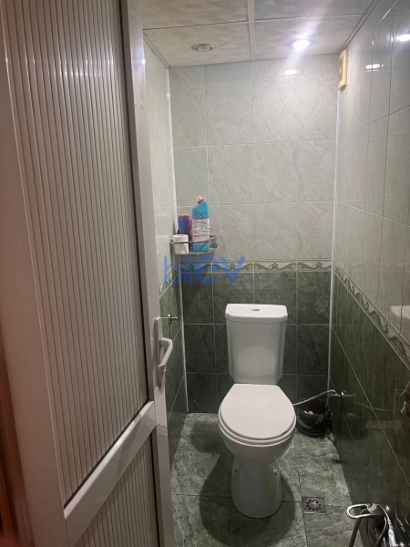 Satış 2 otaqlı Köhnə Tikili bina evi  65m², Bakı