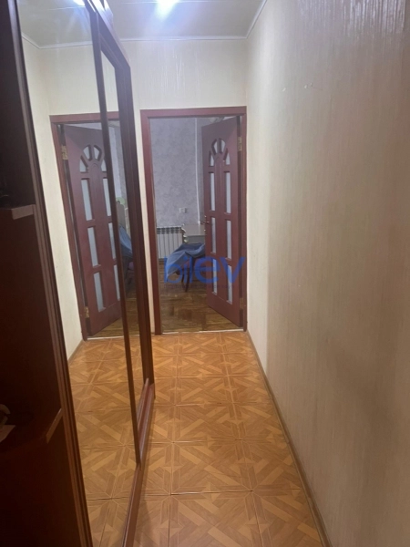 Satış 2 otaqlı Köhnə Tikili bina evi  65m², Bakı
