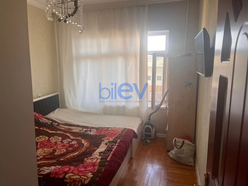 Satış 2 otaqlı Köhnə Tikili bina evi  65m², Bakı