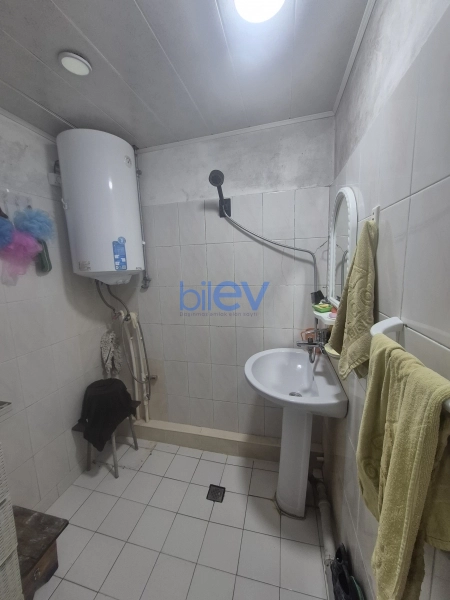 Satış 2 otaqlı Köhnə Tikili bina evi  51m², Bakı