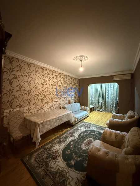 Aylıq Kirayə 3 otaqlı Köhnə Tikili bina evi  90m², Bakı