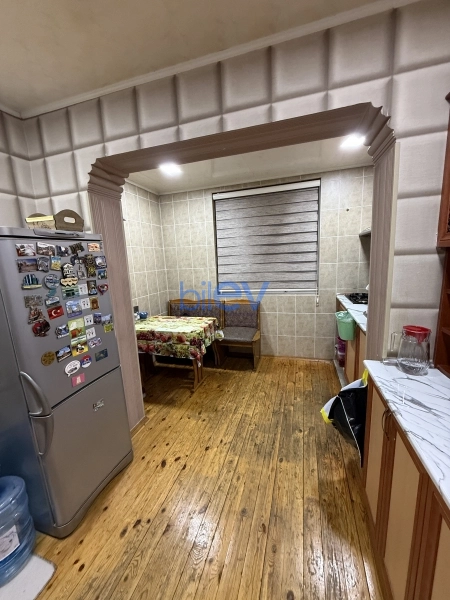 Aylıq Kirayə 3 otaqlı Köhnə Tikili bina evi  90m², Bakı