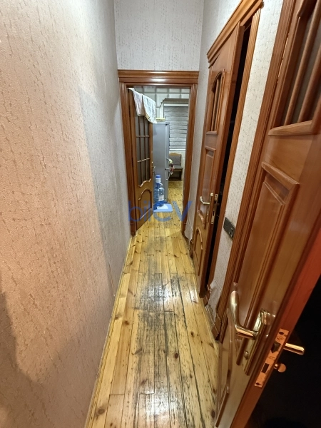 Aylıq Kirayə 3 otaqlı Köhnə Tikili bina evi  90m², Bakı