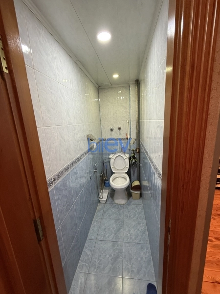 Aylıq Kirayə 3 otaqlı Köhnə Tikili bina evi  90m², Bakı