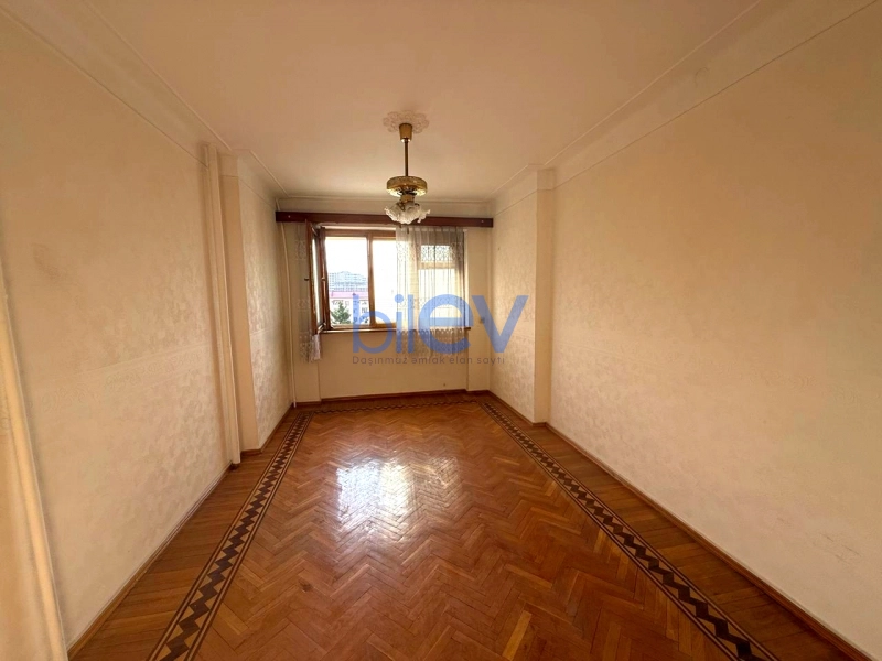 Satış 3 otaqlı Köhnə Tikili bina evi  70m², Bakı