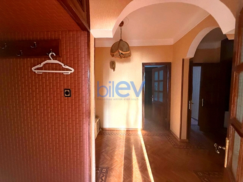 Satış 3 otaqlı Köhnə Tikili bina evi  70m², Bakı