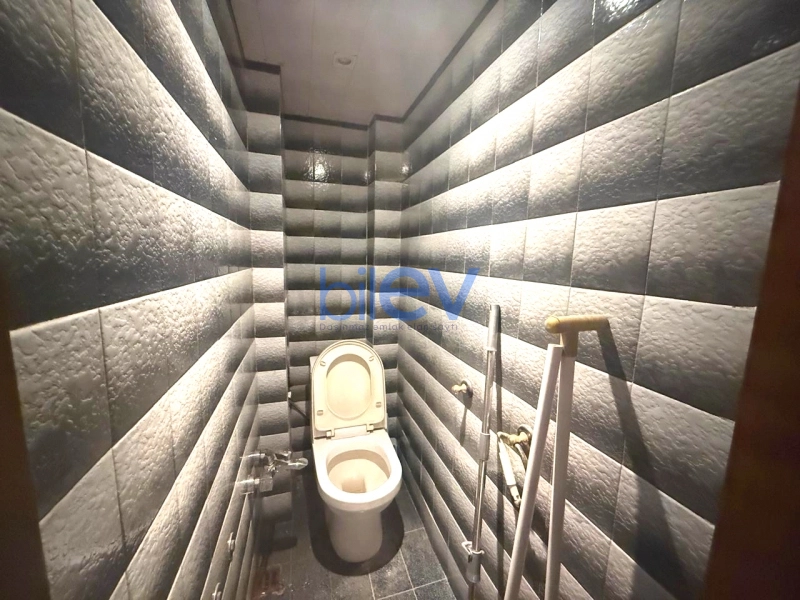 Satış 3 otaqlı Köhnə Tikili bina evi  70m², Bakı