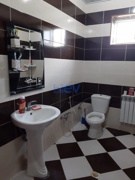 Satış 4 otaqlı Bağ evi  180m², Bakı