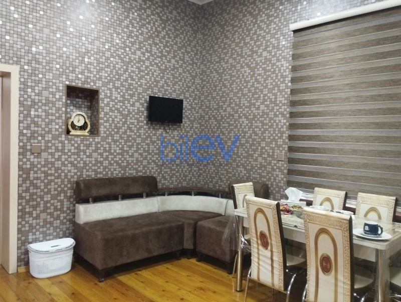 Satış 11 otaqlı Həyət evi  400m², Bakı