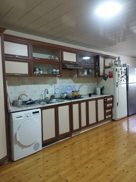 Satış 11 otaqlı Həyət evi  400m², Bakı