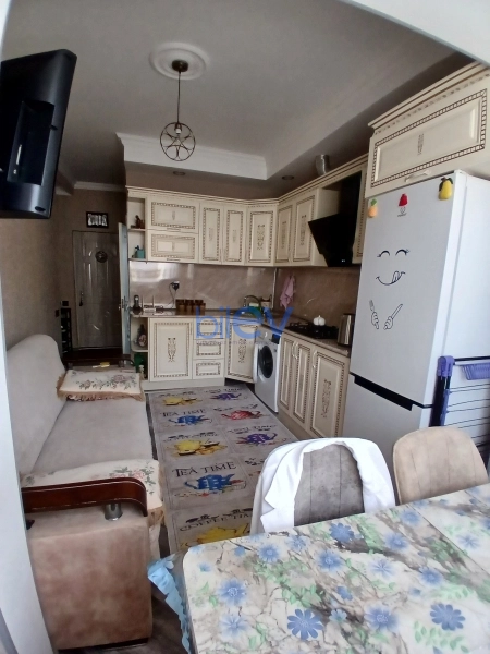 Satış 2 otaqlı Köhnə Tikili bina evi  60m², Bakı