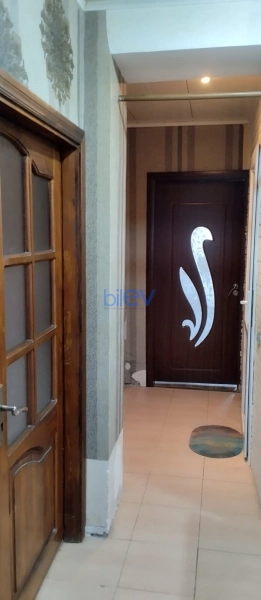 Satış 3 otaqlı Köhnə Tikili bina evi  70m², Bakı