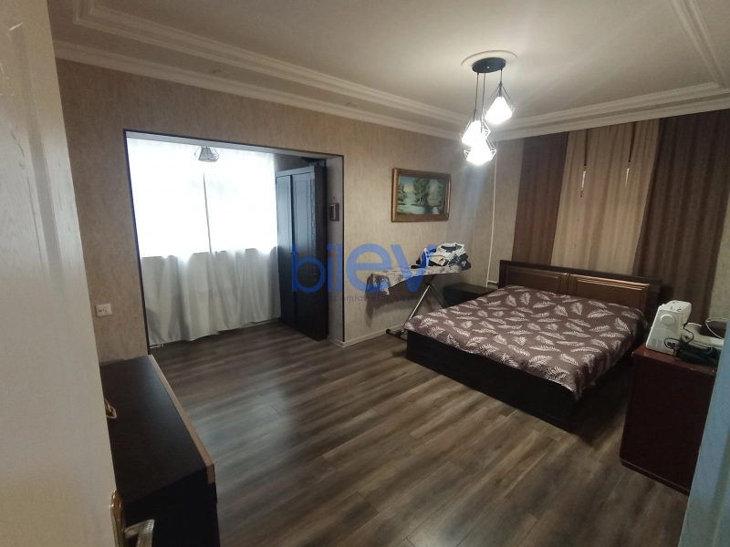 Satış 3 otaqlı Köhnə Tikili bina evi  72m², Bakı