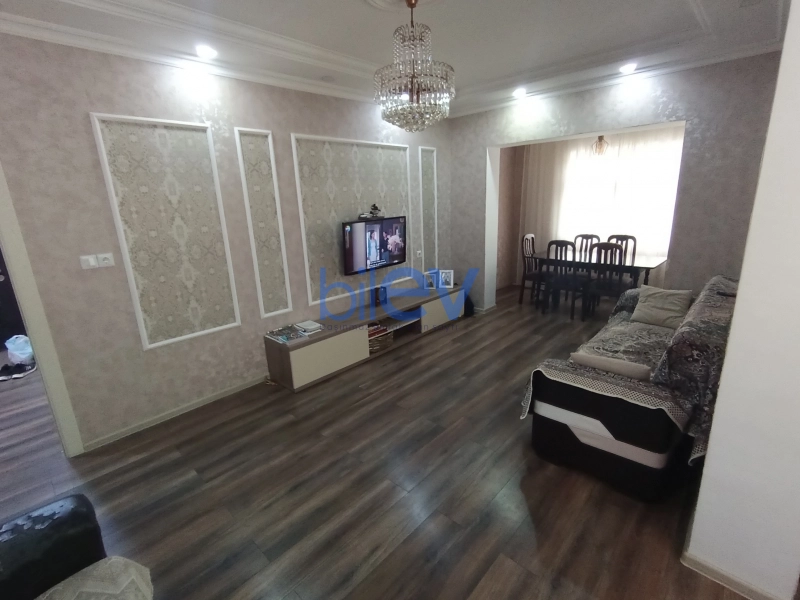 Satış 3 otaqlı Köhnə Tikili bina evi  72m², Bakı