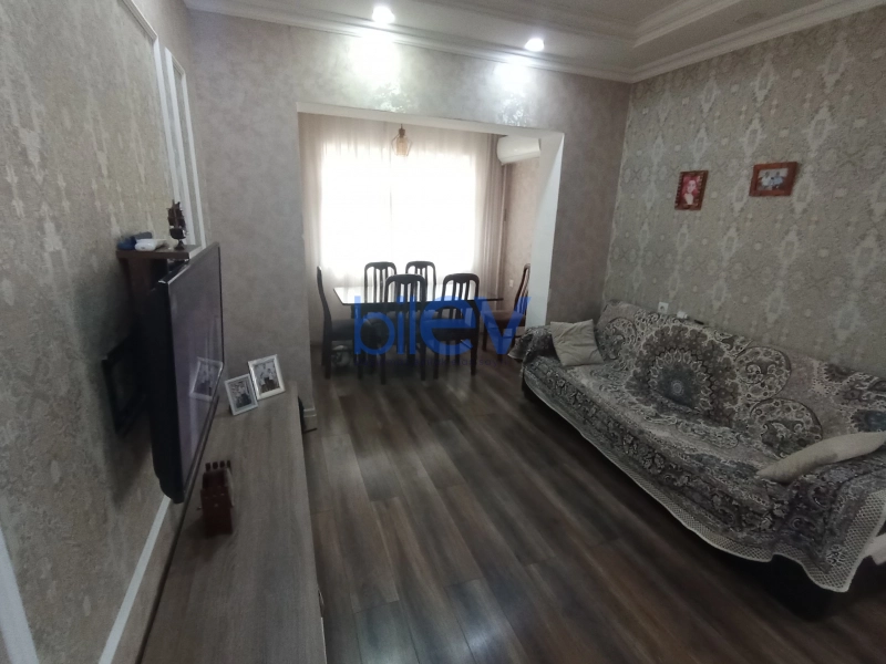 Satış 3 otaqlı Köhnə Tikili bina evi  72m², Bakı