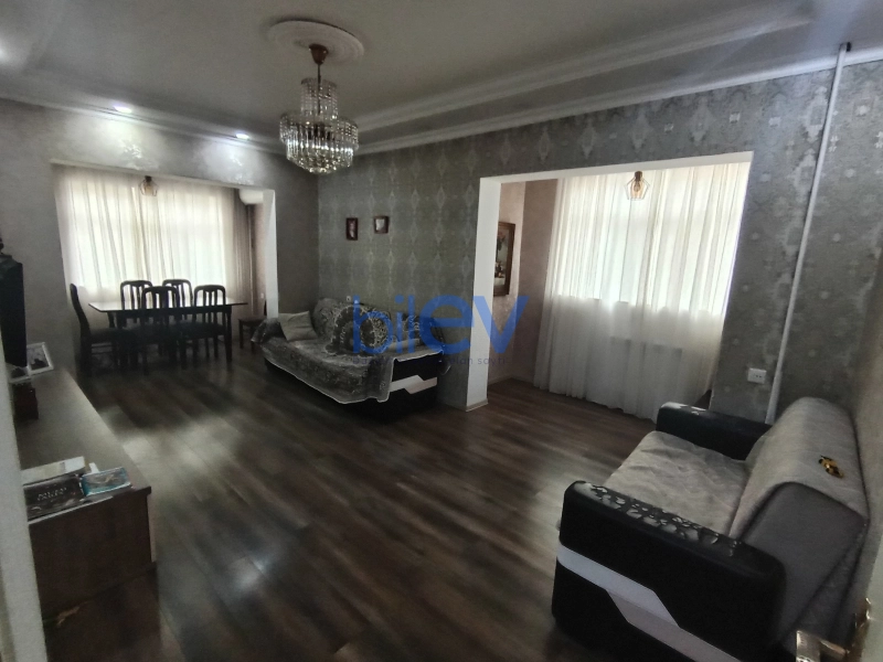 Satış 3 otaqlı Köhnə Tikili bina evi  72m², Bakı