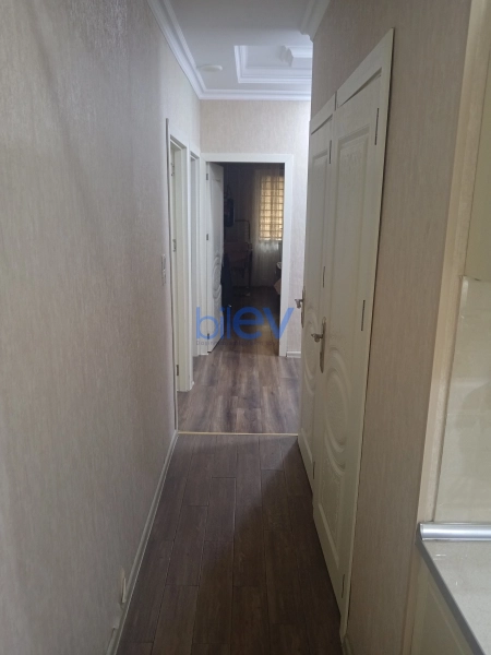 Satış 3 otaqlı Köhnə Tikili bina evi  72m², Bakı