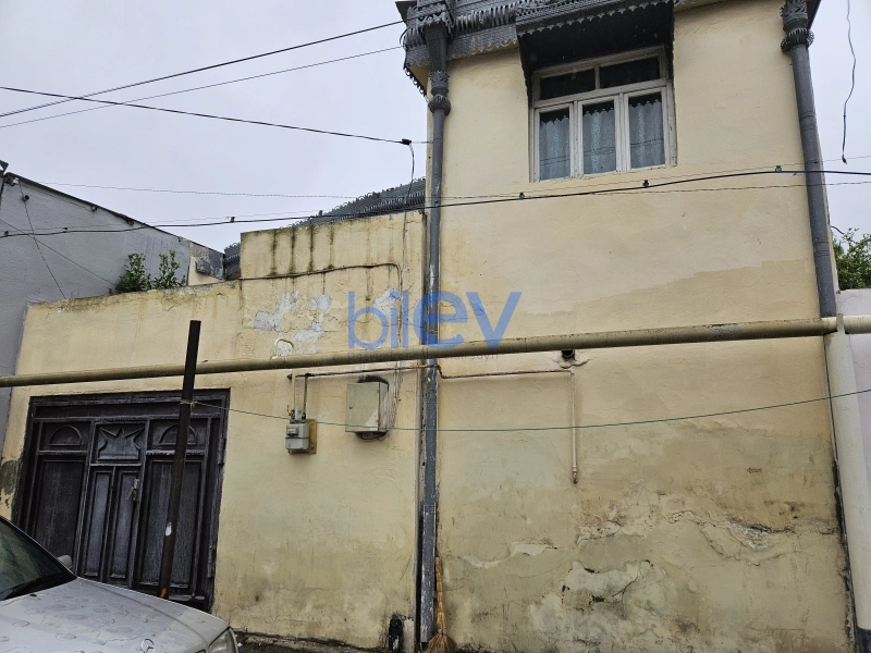Satış 4 otaqlı Köhnə Tikili bina evi  97m², Bakı