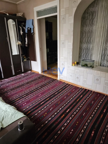 Satış 4 otaqlı Köhnə Tikili bina evi  97m², Bakı