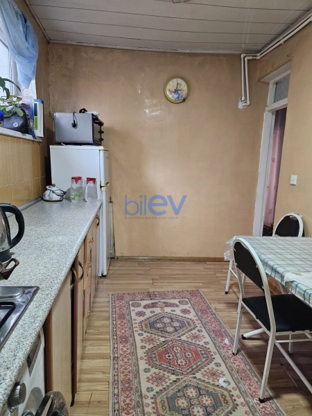 Satış 4 otaqlı Köhnə Tikili bina evi  97m², Bakı