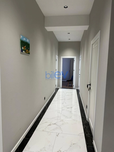 Aylıq Kirayə 4 otaqlı Yeni Tikili bina evi  176m², Bakı
