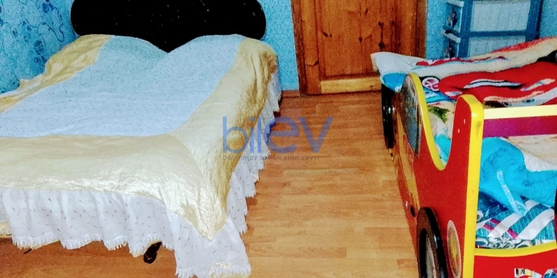 Satış 3 otaqlı Köhnə Tikili bina evi  72m², Bakı