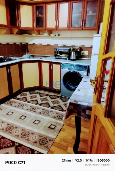 Satış 3 otaqlı Köhnə Tikili bina evi  72m², Bakı