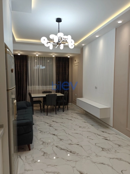 Aylıq Kirayə 3 otaqlı Yeni Tikili bina evi  90m², Bakı