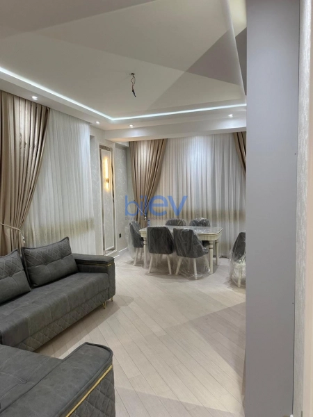 Aylıq Kirayə 3 otaqlı Yeni Tikili bina evi  100m², Bakı