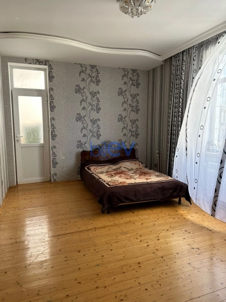 Aylıq Kirayə 2 otaqlı Yeni Tikili bina evi  80m², Bakı