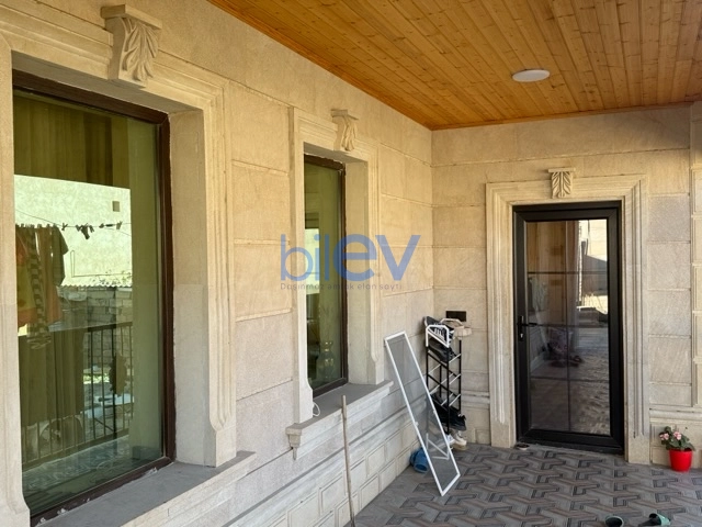 Satış 4 otaqlı Həyət evi  3m², Bakı