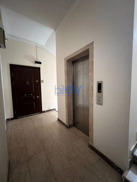 Aylıq Kirayə 4 otaqlı Yeni Tikili bina evi  180m², Bakı
