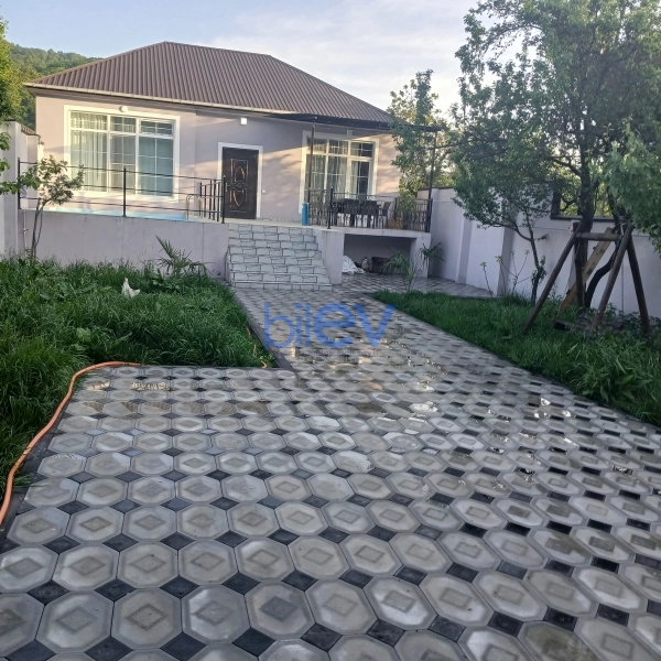 Günlük Kirayə 4 otaqlı Həyət evi  80m², Qax