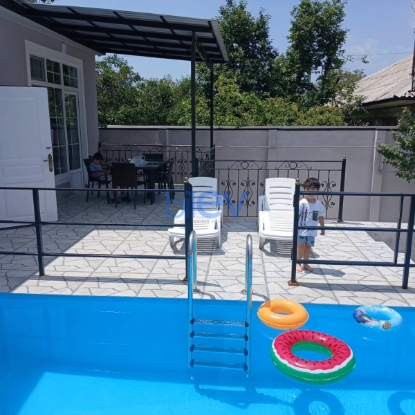 Günlük Kirayə 4 otaqlı Həyət evi  80m², Qax