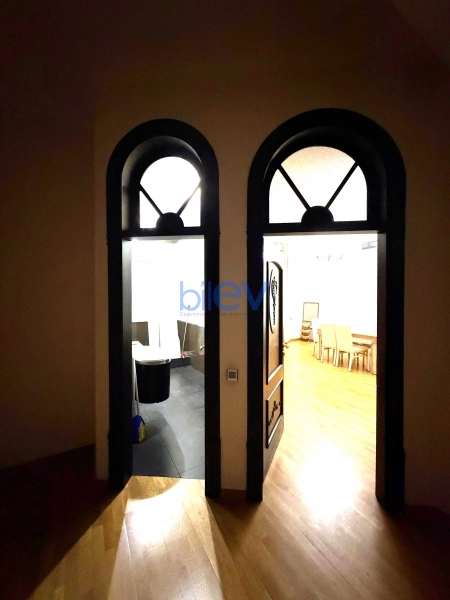 Aylıq Kirayə 3 otaqlı Yeni Tikili bina evi  210m², Bakı