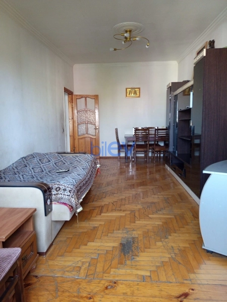 Satış 3 otaqlı Köhnə Tikili bina evi  58m², Bakı